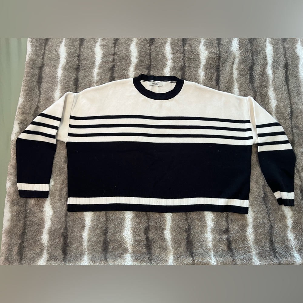 Bisou Bisou Black and White Striped Sweater